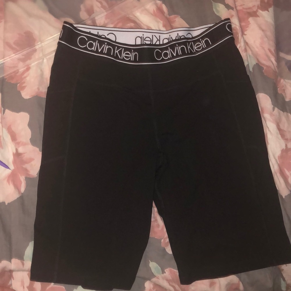 Calvin Klein Yoga Biker shorts (NWOT)